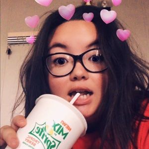 Meet your Posher, Lilly